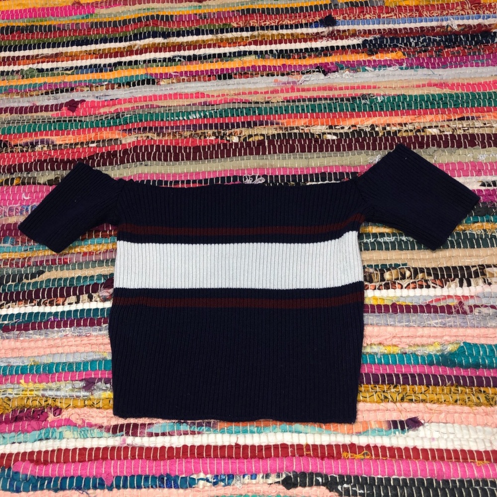 Off The Shoulder Cropped Shirt